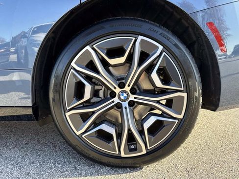 New 2026 BMW iX xDrive60 image 10