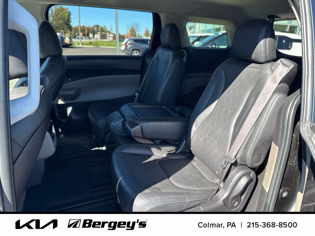 Certified 2025 Kia Carnival FWD image 14