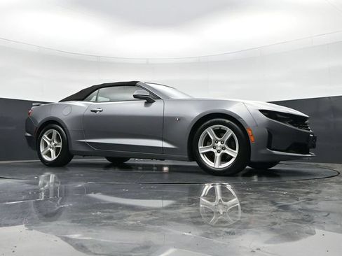 Used 2020 Chevrolet Camaro LT RWD image 37