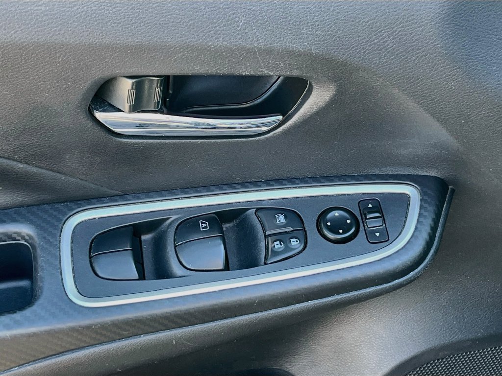 Used 2024 Nissan Versa SR w/ Trunk Package FWD image 17