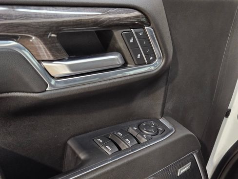 Used 2023 Chevrolet Silverado 1500 LTZ AWD/4WD image 21