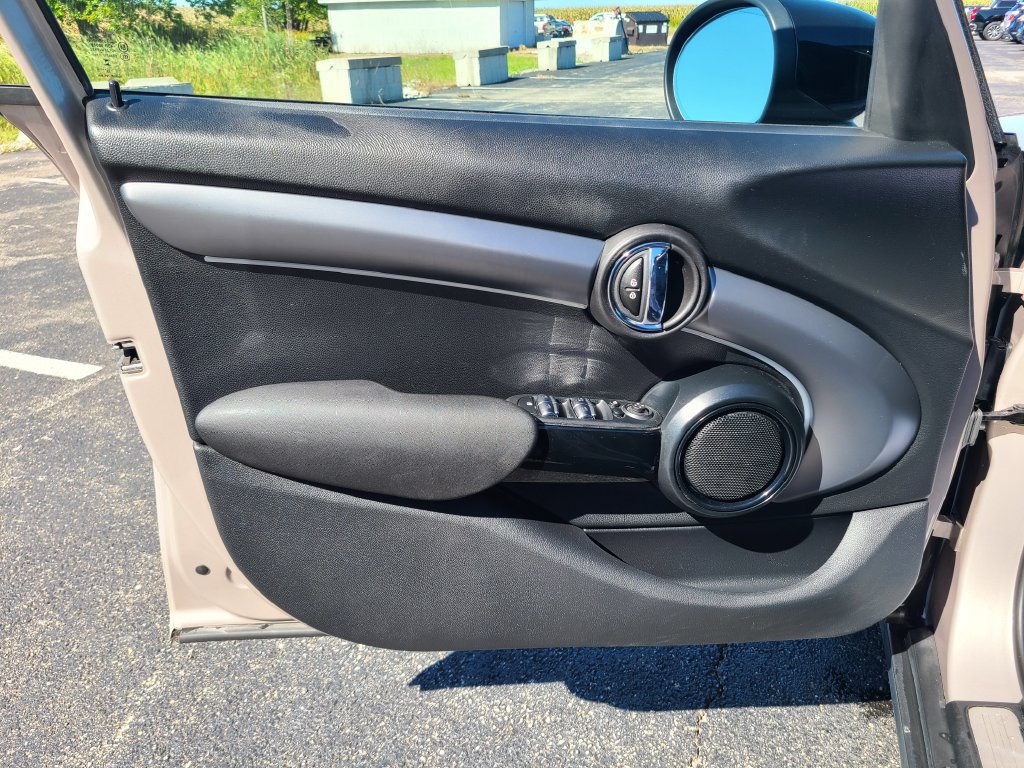 Used 2024 MINI Cooper S w/ Signature Upholstery Package FWD image 20