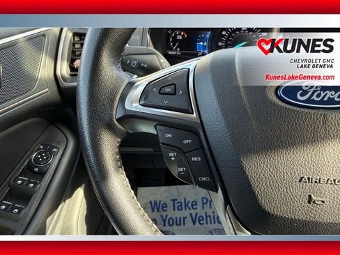 Used 2023 Ford Edge SEL image 39