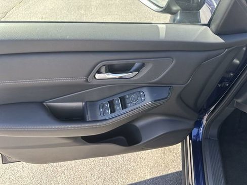 Certified 2024 Nissan Rogue SL image 27