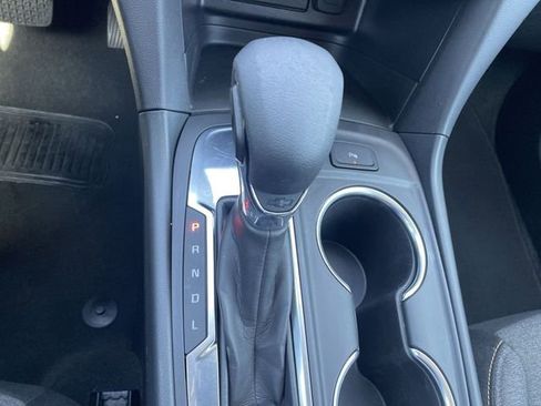 Used 2024 Chevrolet Equinox LT FWD image 15