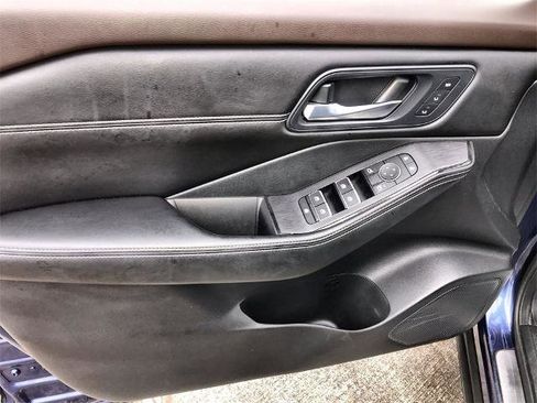 Certified 2023 Nissan Rogue SL w/ SL Premium Package image 13