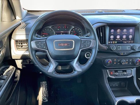 Used 2023 GMC Terrain AT4 image 5