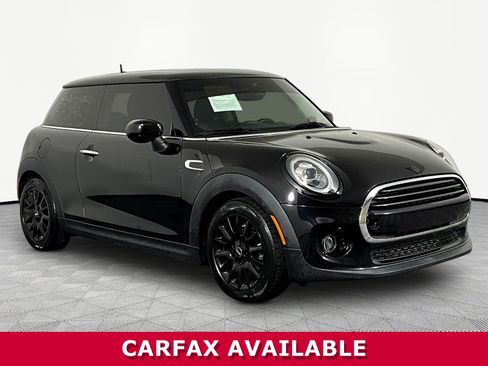 Used 2021 MINI Cooper 2-Door Hardtop w/ Premium Package FWD image 3