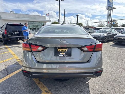 Used 2023 Nissan Altima 2.5 SV image 7