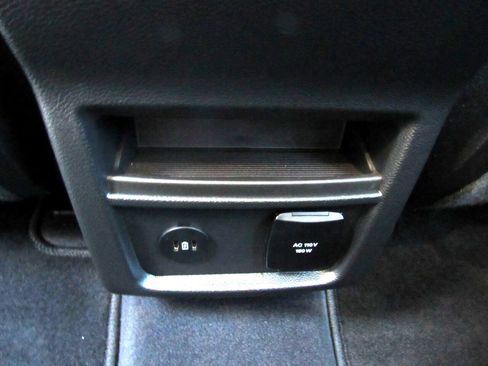 Used 2024 Ford Edge SEL w/ Convenience Package image 31