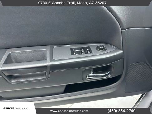 Used 2014 Dodge Challenger SXT image 15