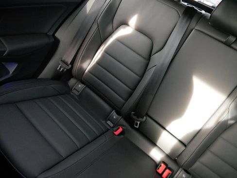 Used 2024 Volkswagen Golf R image 12