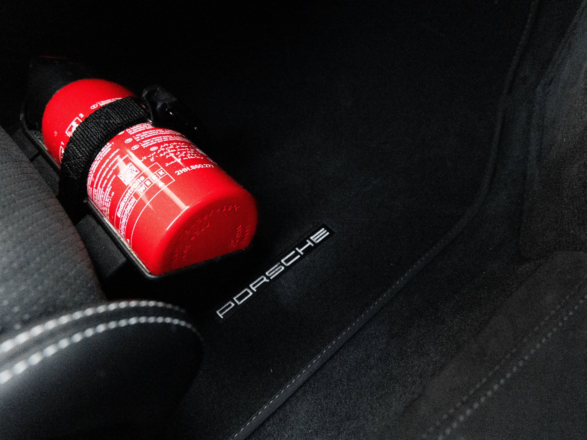 Certified 2025 Porsche 911 GT3 RS RWD image 43