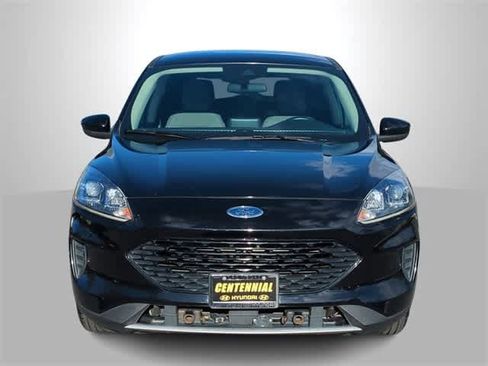 Used 2020 Ford Escape SE Sport image 3