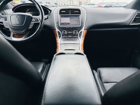 Used 2019 Lincoln Nautilus Reserve w/ Driver Assistance Package image 31