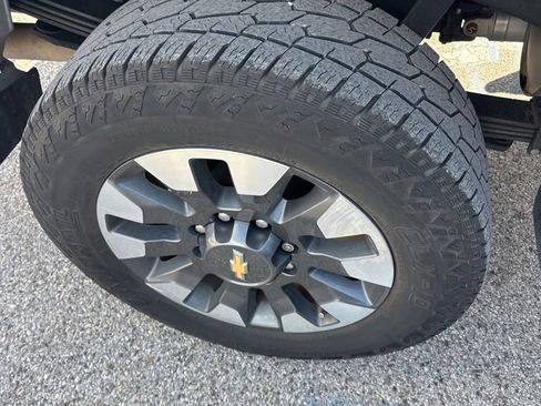 Used 2021 Chevrolet Silverado 2500 Custom w/ Gooseneck/5TH Wheel Package AWD/4WD image 12