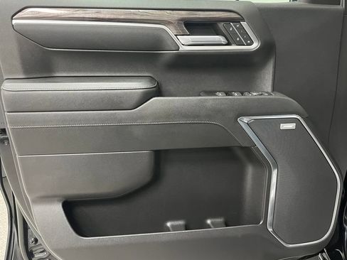 Used 2022 Chevrolet Silverado 1500 LTZ AWD/4WD image 20