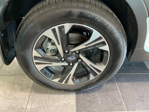 Used 2025 Subaru Crosstrek 2.5i Premium AWD/4WD image 6
