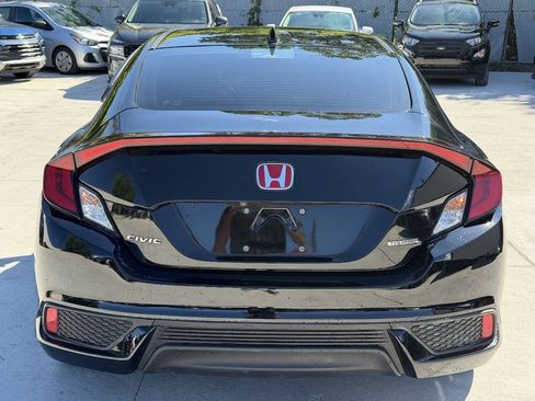 Used 2017 Honda Civic Touring image 6