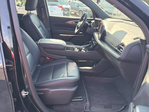 Used 2025 Chevrolet Traverse LT w/ LPO, Floor Liner Package AWD/4WD image 21