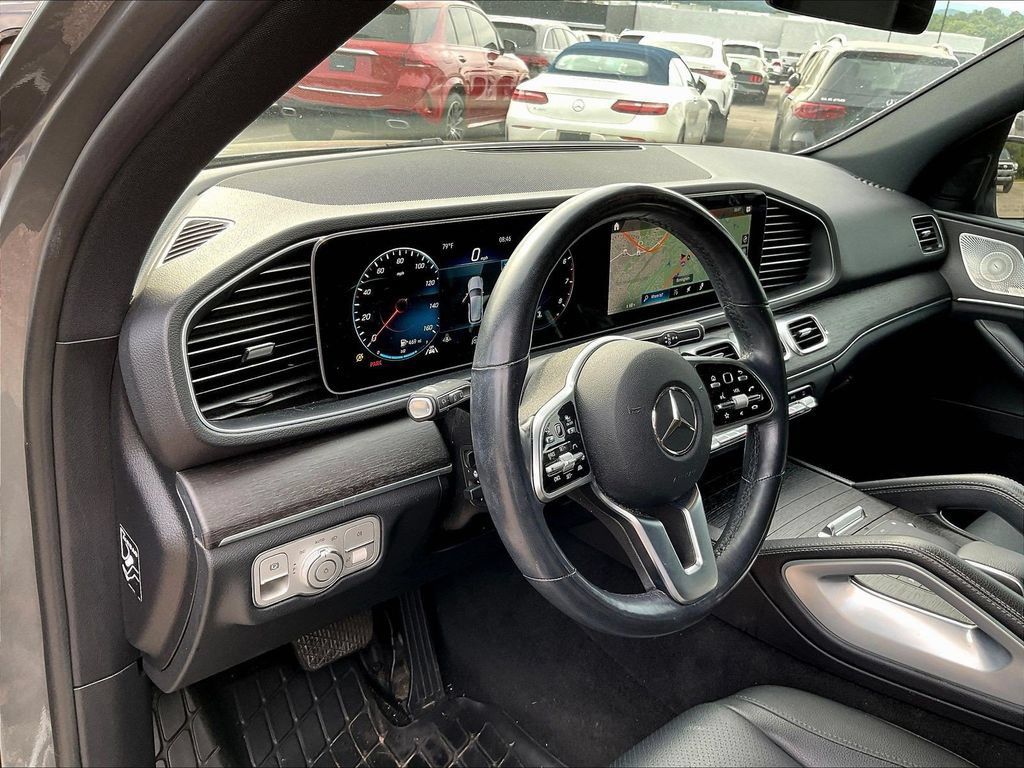 Used 2022 Mercedes-Benz GLE 350 4MATIC image 4