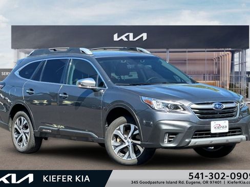 Used 2022 Subaru Outback Touring AWD/4WD image 1