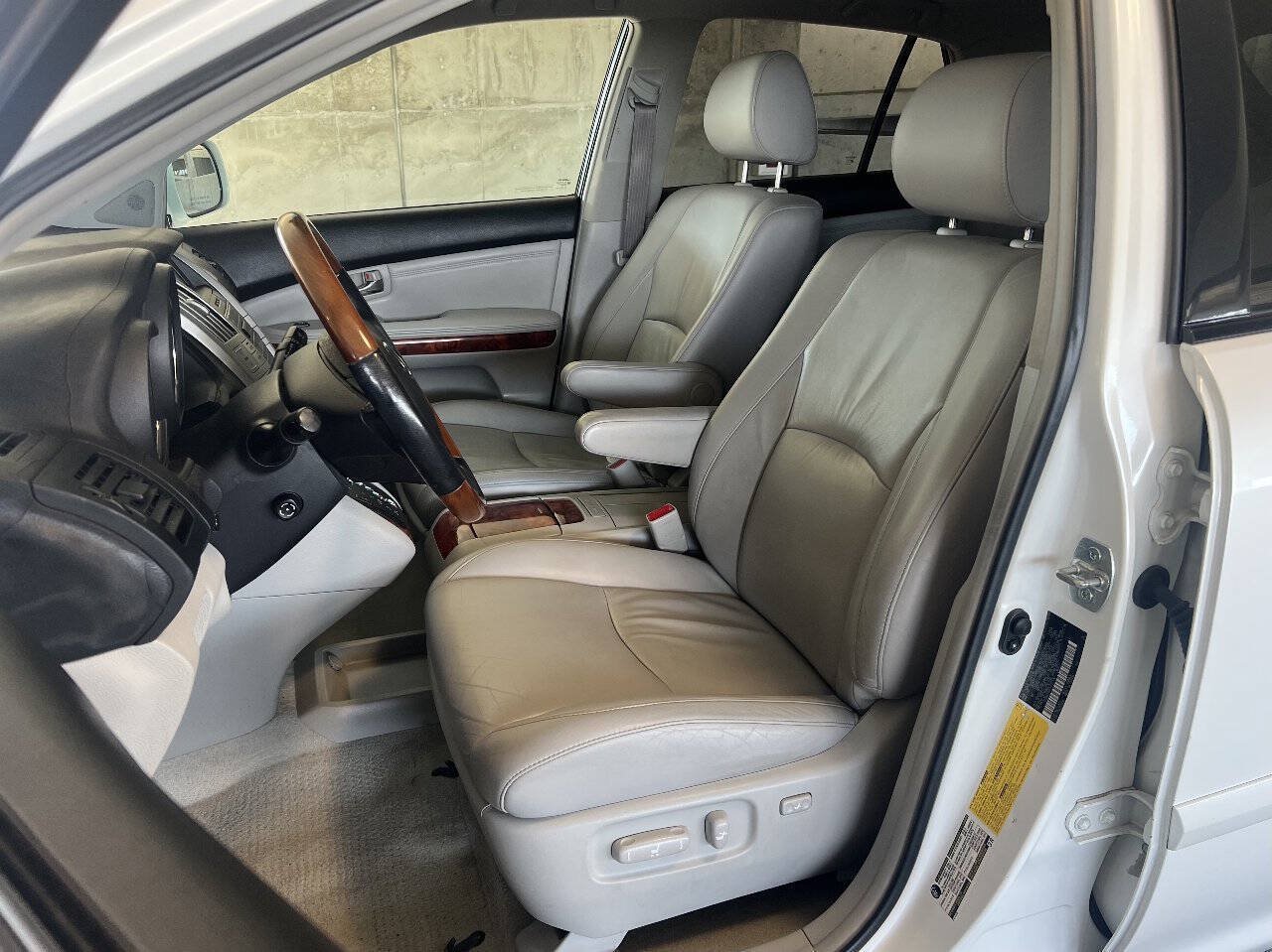Used 2005 Lexus RX 330 FWD image 15