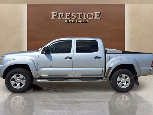 Used 2006 Toyota Tacoma PreRunner image 2