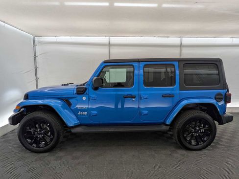 Used 2021 Jeep Wrangler Unlimited Sahara w/ Cold Weather Group image 3
