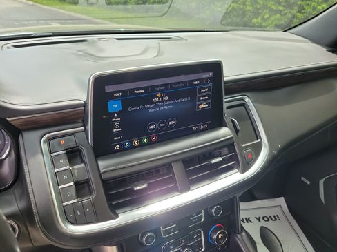 Used 2021 Chevrolet Tahoe LT w/ LT Signature Package AWD/4WD image 32