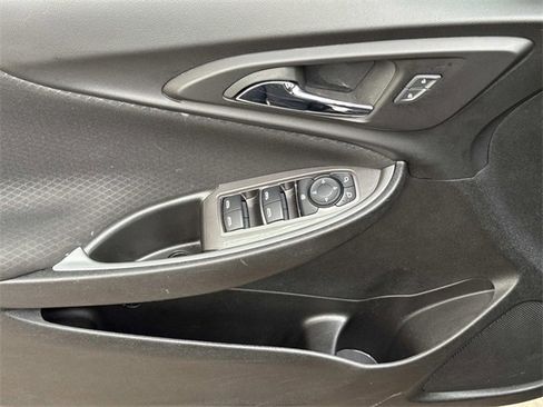 Used 2023 Chevrolet Malibu LT image 10