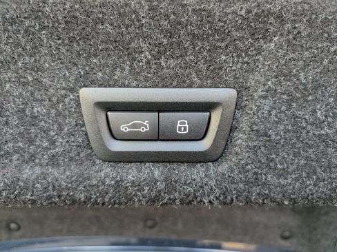 Used 2026 BMW 330i Sedan w/ Premium Package RWD image 40