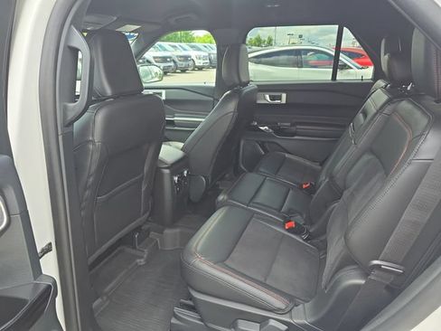 Certified 2024 Ford Explorer ST-Line w/ Class IV Trailer Tow Package AWD/4WD image 25