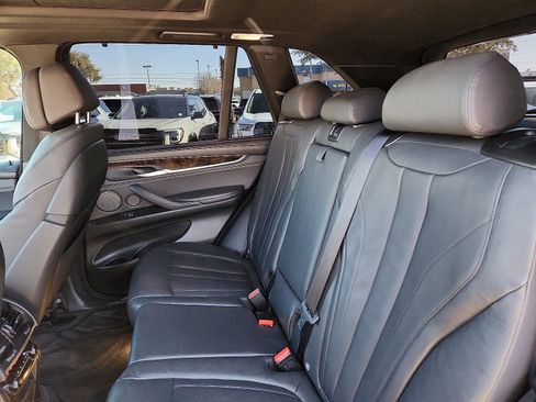 Used 2017 BMW X5 xDrive50i image 11