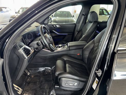Used 2024 BMW X5 sDrive40i w/ M Sport Package RWD image 19