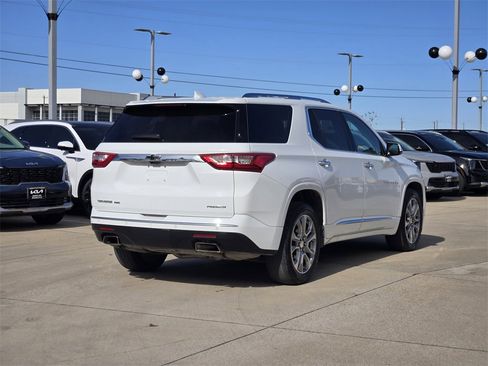 Used 2019 Chevrolet Traverse Premier image 4