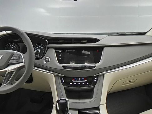 New 2025 Cadillac XT5 Premium Luxury w/ Technology Package image 10