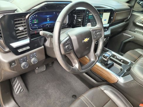 Used 2024 Chevrolet Silverado 1500 High Country w/ High Country Premium Package AWD/4WD image 23