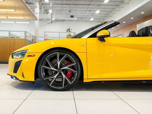 Used 2023 Audi R8 V10 performance RWD image 3
