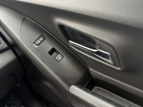 Used 2022 Chevrolet Trax LT w/ Driver Confidence Package image 15