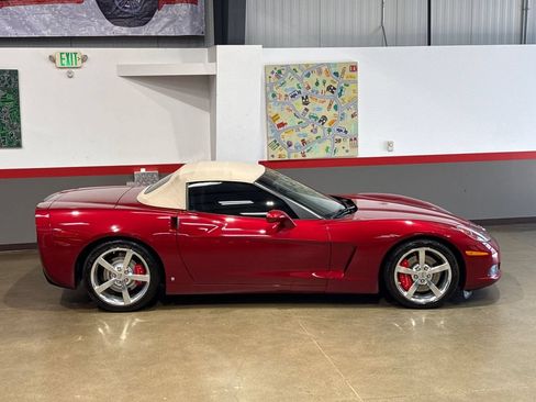 Used 2008 Chevrolet Corvette Convertible w/ Preferred Equipment Group RWD image 39