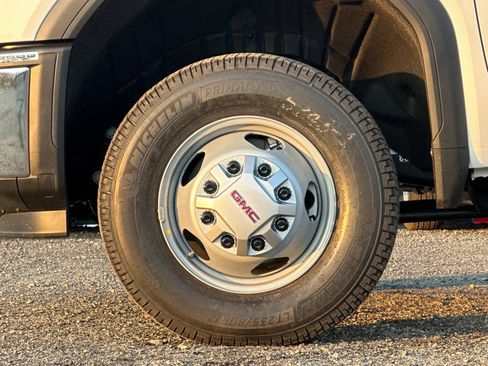 New 2026 GMC Sierra 3500 Pro w/ Convenience Package image 23