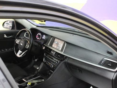 Used 2019 Kia Optima S w/ S Panoramic Sunroof Package FWD image 12
