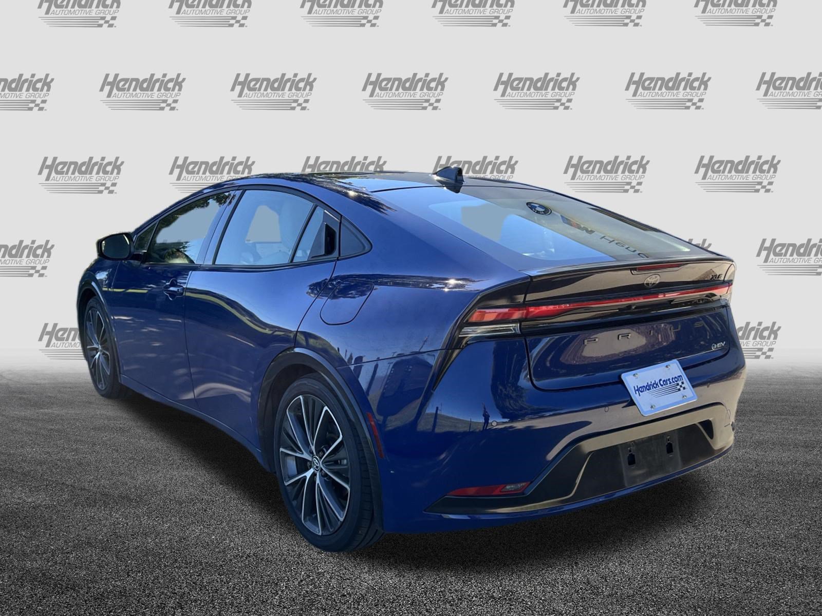 Used 2025 Toyota Prius XLE FWD image 9