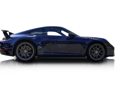 Used 2021 Porsche 911 Carrera RWD image 2