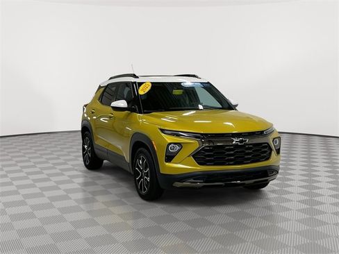 Certified 2025 Chevrolet TrailBlazer ACTIV w/ Convenience Package image 2