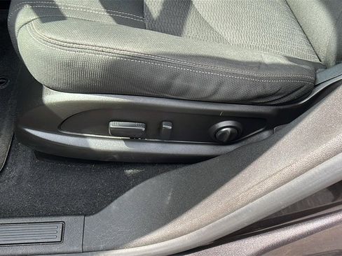 Used 2016 Chevrolet Traverse LT w/ Style and Technology Package image 14