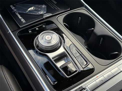 New 2026 Kia Carnival SX image 29