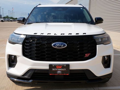 Certified 2025 Ford Explorer ST w/ Sun And Sound Package AWD/4WD image 4