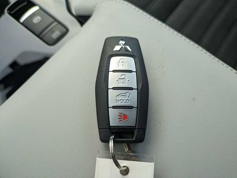 New 2026 Mitsubishi Outlander SE FWD image 32
